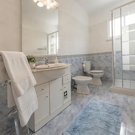 아파트 Luzimar Duplex